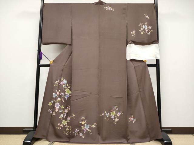 平和屋本店▽極上 岡重謹製 OKAJIMA 訪問着 単衣 葡萄蔦の葉文 金彩 煤竹色地 反端付き やまと誂製 逸品 CYAA2510s5
