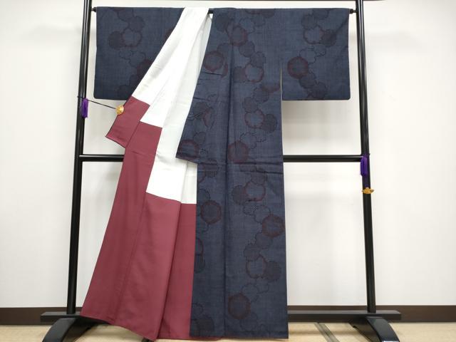平和屋着物●極上 本場結城紬 重要無形文化財 奥順謹製 100亀甲 雪輪重ね文 濃紺地 証紙付き 逸品 CYAA3185s5
