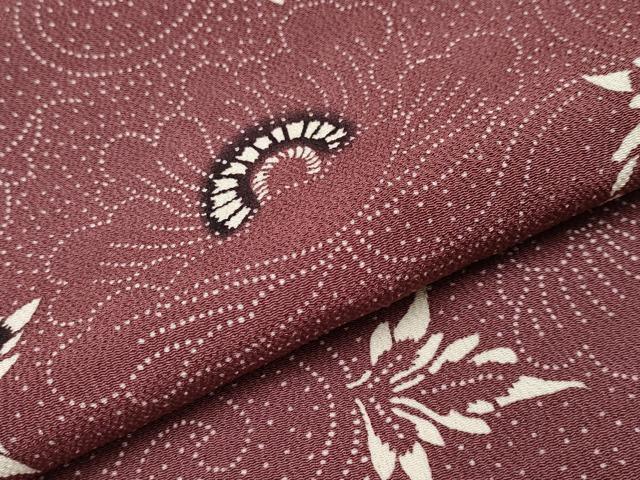 平和屋本店■極上　浦野理一　型染　小紋　牡丹唐草文　鬼しぼ縮緬　葡萄茶色地　逸品　未使用　CYAA3545s5