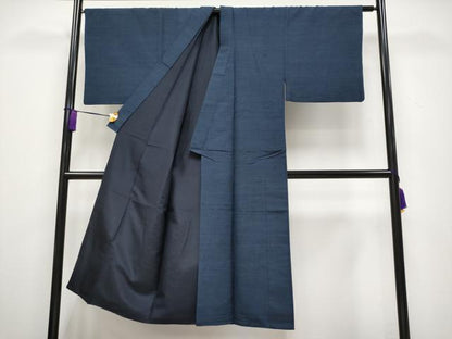 平和屋着物●極上　男性　紬　霞文　濃紺地　逸品　CYAA3549s5