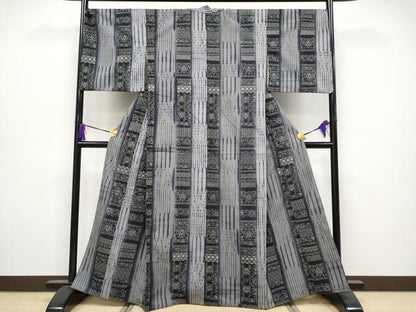 平和屋本店●極上　紬　刺繍　刺し子　杢目絞り　花唐草間道　逸品　CYAA4010s6