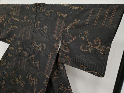平和屋着物●極上　紬　創作工芸　総刺繍　総刺し子　唐草文　黒地　反端付き　逸品　CYAA4017s6