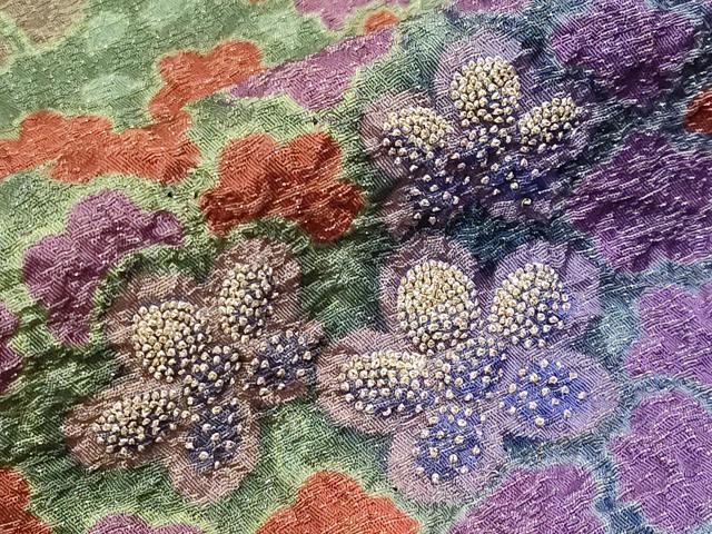 平和屋本店●極上　十日町 名門 滝泰謹製　中国三大刺繍 相良刺繍　訪問着　おぼろ染　襲絞り　舞花文　金通し地　反端付　逸品 CYAA4053s6