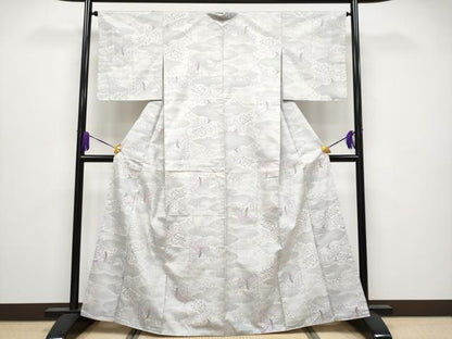 平和屋着物●極上　本場大島紬　白大島　9マルキ　雲取り人物枝花文　逸品　CYAA4078s6