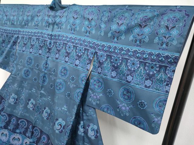 平和屋着物●極上　染色作家　林淳一　訪問着　本場染大島紬　横段花唐草文　逸品　CYAA4086s6