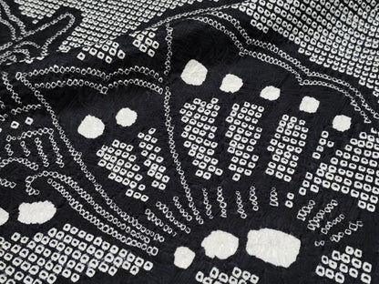 平和屋着物●極上　振袖　駒刺繍　絞り　舞蝶文　黒地　逸品　CYAA4106s6