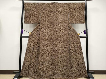 平和屋本店●極上　浦野理一　小紋　敷松葉　鬼しぼ縮緬　鉄黒色地×薄黄色　逸品　未使用　CYAA4140s6