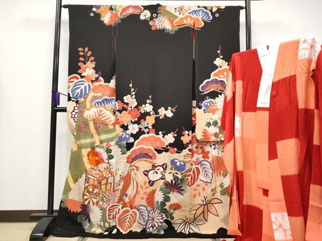 平和屋本店●極上 アンティーク 大正ロマン 振袖・長襦袢セット 駒刺繍 御所車枝花文 黒地 金彩 逸品 CYAA4181s6