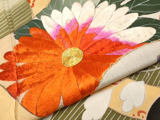平和屋本店●極上 アンティーク 大正ロマン 振袖・長襦袢セット 駒刺繍 御所車枝花文 黒地 金彩 逸品 CYAA4181s6