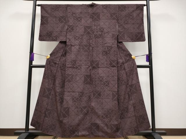 平和屋着物●極上　本場結城紬　重要無形文化財　80亀甲　変わり格子　黒鳶色地　逸品　CYAA4201s6