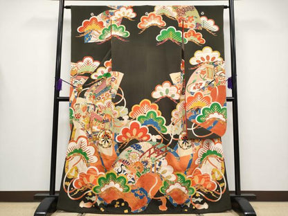 平和屋着物●極上　アンティーク　大正ロマン　振袖　駒刺繍　御所車花松文　黒地　金彩　逸品　CYAA4236s6