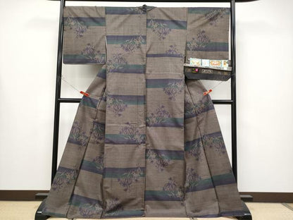 平和屋着物●極上　本場大島紬　9マルキ　泥染め　横段草花文　叶孝則作　証紙付き　逸品　CYAA4328s6