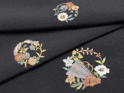 平和屋着物∞極上　道中着　ロング丈　総刺繍　花丸文　金糸　黒紅色地　逸品　CYAA4365s6