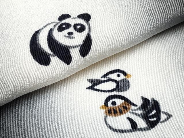 平和屋着物●極上　小紋　動物楽器玩具文　暈し染め　黒地　逸品　CYAA4385s6