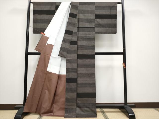平和屋着物●極上　本場大島紬　7マルキ　泥染め　手織り　竹千雅　泥の舞　たけがわ織物謹製　証紙付き　逸品　未使用　CYAA4426s6