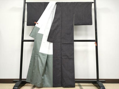平和屋着物●極上　結城紬　縞　黒地　証紙付き　逸品　CYAA4444s6