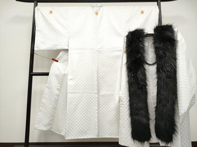 平和屋着物●極上　男性　紋付き・羽織・ファーセット　舞台衣装　白地　洗える着物　逸品　CYAA4447s6
