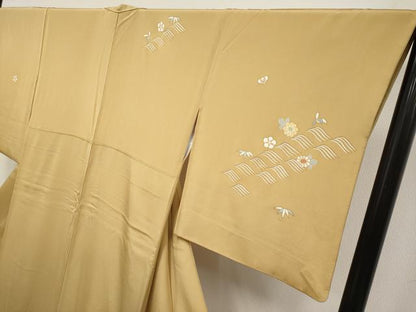 平和屋本店●極上　創業460年・千總　訪問着　駒刺繍　舞花文　金彩　黄橡色地　三越扱い　逸品　CYAA4495s6