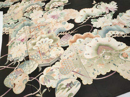 平和屋本店●極上 アンティーク 大正ロマン 振袖 駒刺繍 貝桶草花文 黒地 金彩 逸品 CYAA4514s6