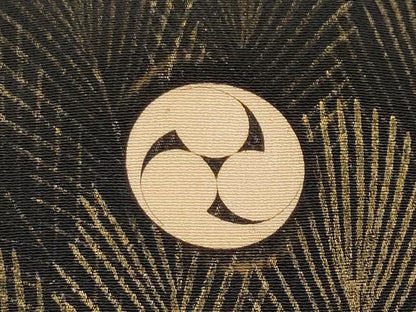 平和屋本店●極上　アンティーク　大正ロマン　振袖　駒刺繍　霞梅松文　黒地　金彩　逸品　CYAA4523s6