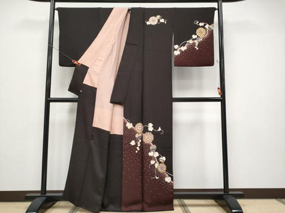 平和屋着物●極上　訪問着　刺繍　貝紫　駒刺繍　正倉院蔦の葉文　金彩　憲法国茶色地　さが美扱い　逸品　CYAA4557s6