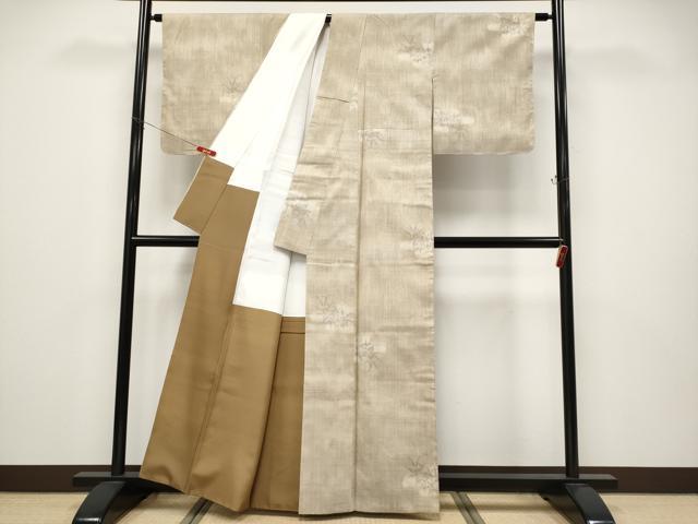 平和屋本店●極上 本場結城紬 重要無形文化財 100亀甲 草花文 白橡色地 鑑定書付き 逸品 CYAA4600s6