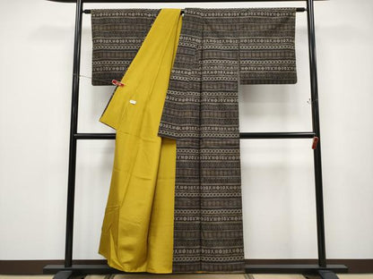 平和屋本店●極上 中国三大刺繍 スワトウ刺繍 本場大島紬 9マルキ 横段吉祥文 逸品 CYAA4647s6
