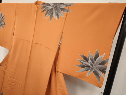 平和屋本店●極上　創業460年・千總　訪問着　作家物　刺繍　草花文　黄櫨染色地　逸品　CYAA4657s6