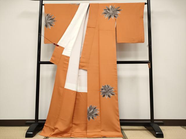 平和屋本店●極上　創業460年・千總　訪問着　作家物　刺繍　草花文　黄櫨染色地　逸品　CYAA4657s6