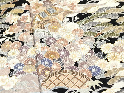 平和屋着物●極上　訪問着　駒刺繍　御所解文　黒地　金彩　逸品　未使用　CYAA4662s6