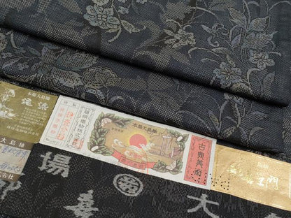 平和屋着物●極上　都喜ヱ門　本場大島紬　9マルキ　泥染め　春秋唐草　藤絹織物謹製　証紙付き　逸品　CYAA4670s6