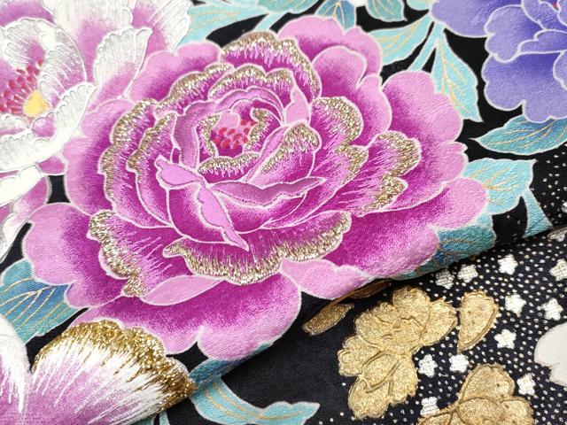 平和屋本店●極上　ブライダルファッションデザイナー・桂由美 振袖 刺繍 ラインストーン 舞花文 暈し染め 黒地 金銀彩 逸品　CYAA4674s6