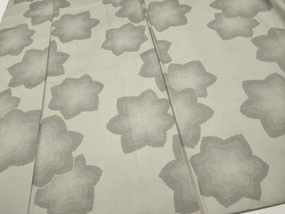 平和屋着物●極上　本場大島紬　9マルキ　舞花文　亜麻色地　逸品　CYAA4679s6