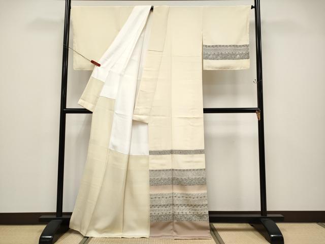 平和屋本店●極上　中国三大刺繍　スワトウ刺繍　訪問着　作家物　横段花唐草文　鳥の子色地　反端付き　逸品　未使用　CYAA4698s6