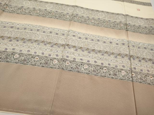 平和屋本店●極上　中国三大刺繍　スワトウ刺繍　訪問着　作家物　横段花唐草文　鳥の子色地　反端付き　逸品　未使用　CYAA4698s6