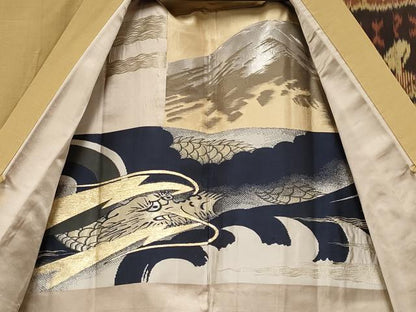 平和屋着物∞極上　長羽織　創作　結城紬　片身替わり　動物文　黄橡色地　ポケット付き　証紙付き　逸品　CYAA4708s6