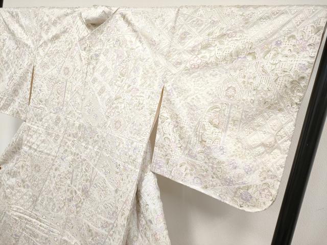 平和屋本店●極上　中国三大刺繍　スワトウ相良刺繍　総刺繍　本場大島紬　白大島　切嵌更紗花唐草文　逸品　未使用　CYAA4765s6