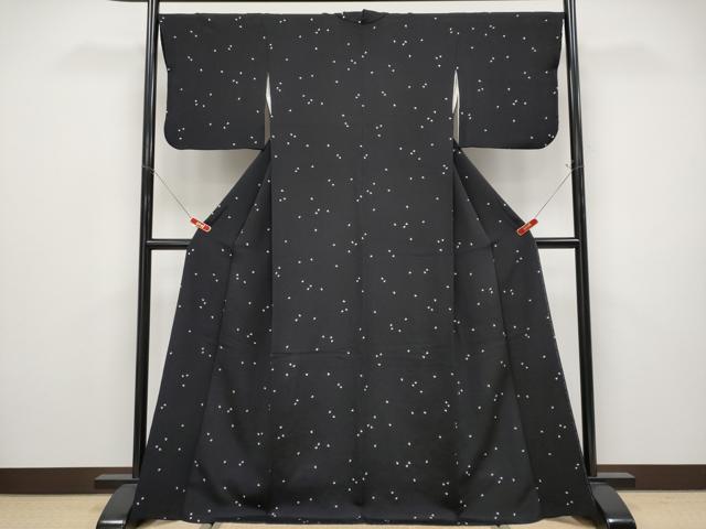 平和屋着物●極上　小紋　舞花びら　黒地　鬼しぼ縮緬　逸品　未使用　CYAA4767s6
