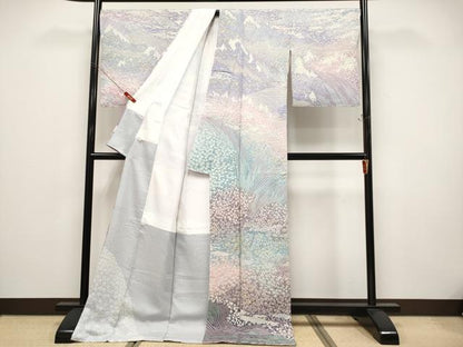 平和屋本店●極上　十日町　名門　滝泰謹製　訪問着　おぼろ染め　襲絞り　相良刺繍　流水花文　銀通し地　逸品　CYAA4773s6