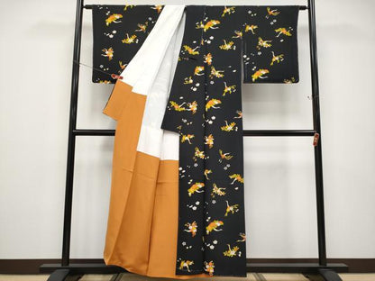 平和屋本店●極上　銀座　志ま亀　小紋　鶴　黒地　伊と幸　反端・たとう紙付き　逸品　未使用　CYAA4791s6