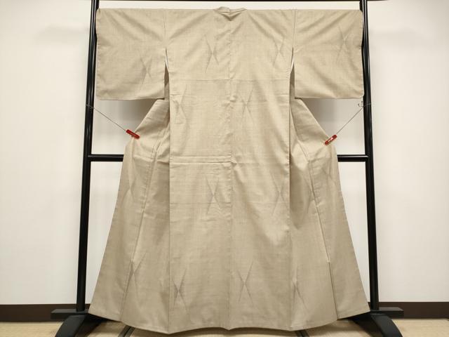 平和屋本店●極上　本場結城紬　重要無形文化財　奥順謹製　160亀甲　慶長模様　証紙・鑑定証付き　白橡色地　逸品　CYAA4836s6