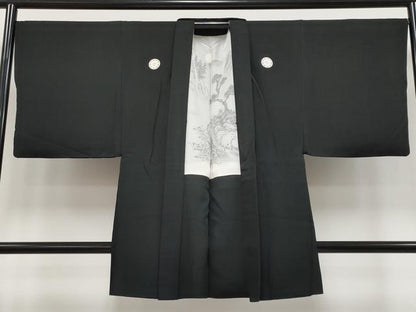 平和屋着物●極上　男性　黒紋付　羽織・長襦袢セット　羽裏：風景文　長襦袢：空五倍子色地　逸品　CYAA4846s6