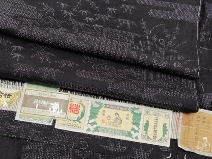 平和屋着物●極上　本場結城紬　重要無形文化財　80亀甲　エ霞枝花文　紫黒色地　証紙付き　逸品　未使用　CYAA4852s6