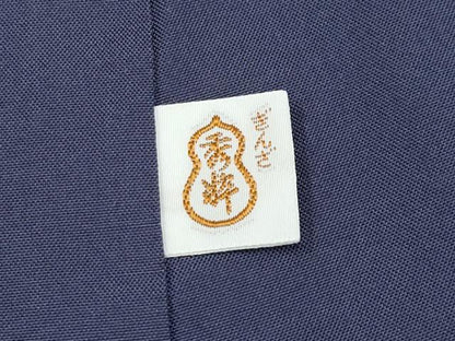 平和屋着物●極上　本場結城紬　重要無形文化財　100亀甲　飛び亀甲柄　舞蝶文　褐色地　証紙付き　ぎんざ秀粋扱い　逸品　CYAA4855s6