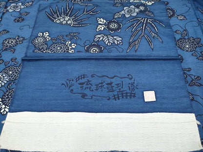 平和屋本店●極上　琉球藍型　紬　作家物　花唐草文　反端付き　逸品　CYAA4878s6