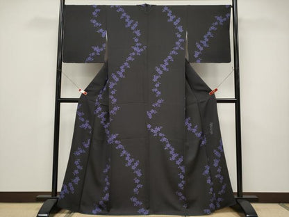 平和屋着物●極上　世界的人形師　辻村寿三郎　ジュサブロー　小紋　舞桜文　黒地　ほていや扱い　逸品　未使用　CYAA5010s6