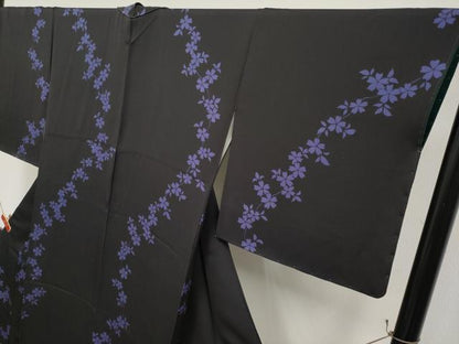 平和屋着物●極上　世界的人形師　辻村寿三郎　ジュサブロー　小紋　舞桜文　黒地　ほていや扱い　逸品　未使用　CYAA5010s6