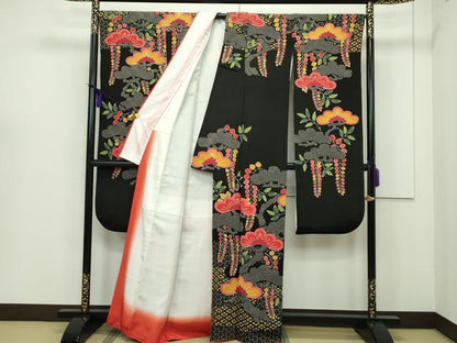 平和屋本店●極上 和染紅型 栗山紅型 栗山吉三郎 振袖 松 黒地 鬼しぼ縮緬 逸品 CZAA1223s5