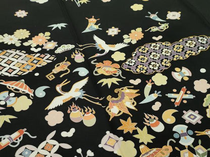 平和屋本店■極上　訪問着　駒刺繍　宝尽くし　黒地　金彩　逸品　CZAA1619s5