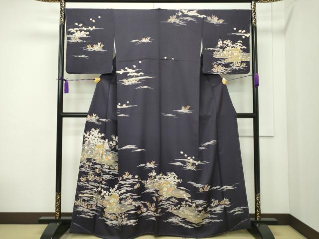平和屋本店●極上 染匠 久保耕 訪問着 駒刺繍 風景文 金彩 黒紅色地 証紙付き 逸品 未使用 CZAA1726s5
